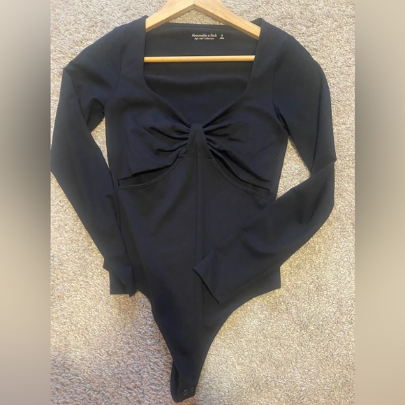 Abercrombie and Fitch Cut Out Bodysuit - Picture 3 of 4